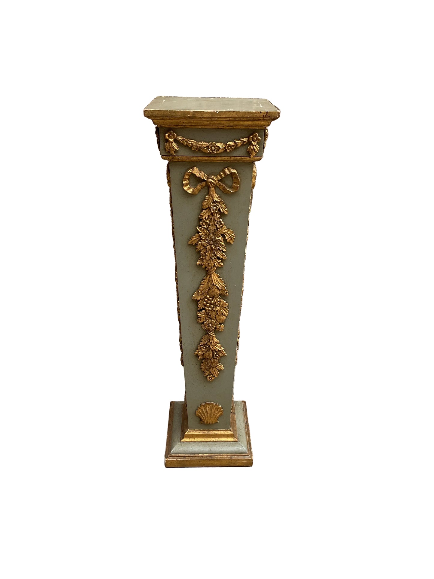 Neo-Classical Pedestal