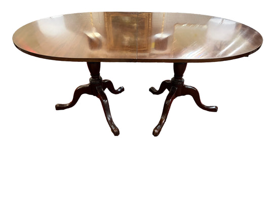 Oval Mahogany Dining Table By Kittinger Furniture