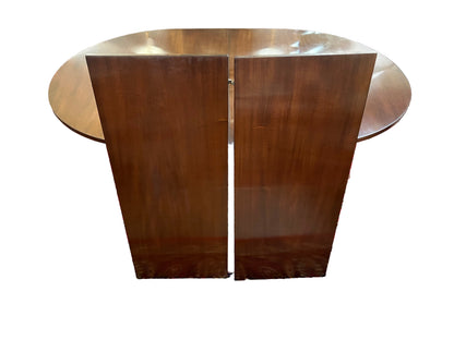 Oval Mahogany Dining Table By Kittinger Furniture